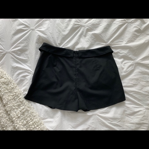 Black Talulah Berkelee Skort - Aritzia - Picture 2 of 4